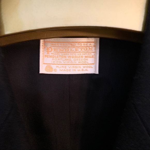 Like new! Pendleton blazer - Picture 3 of 6